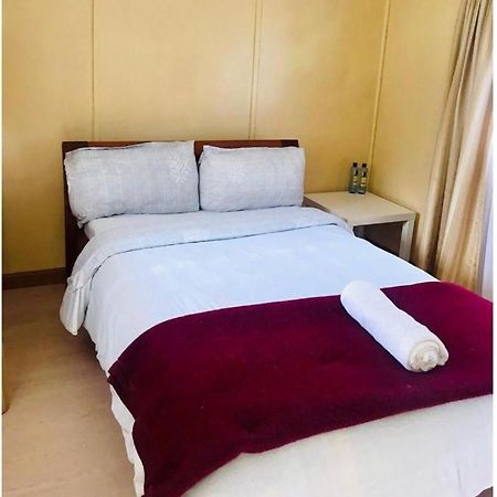 Hotel Royale Health Club Nairobi Exterior foto